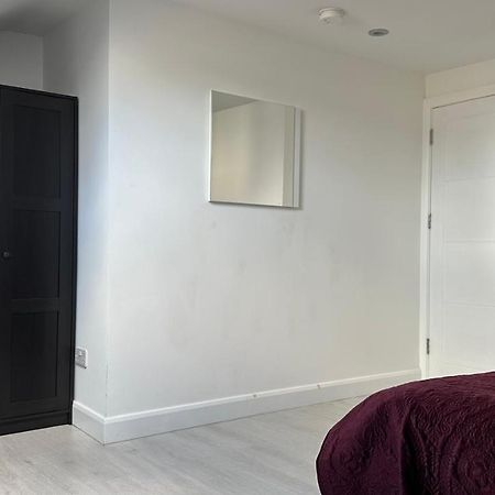Stunning New 1 Bedroom Apartment Londra Dış mekan fotoğraf